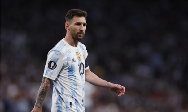 东契奇今日砍49分，成为历史第四位连续两场40+开局的球员